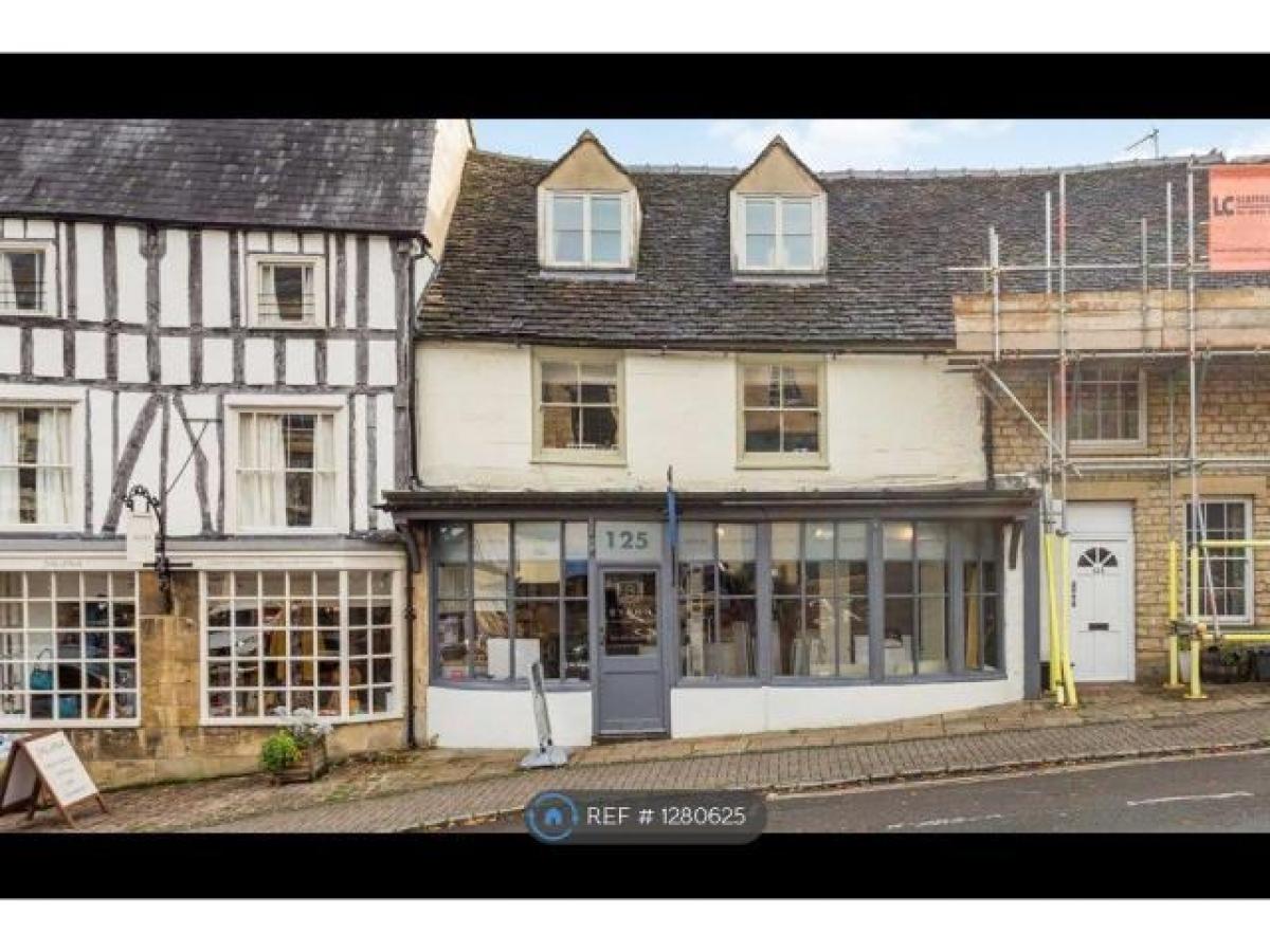 Picture of Apartment For Rent in Burford, Oxfordshire, United Kingdom