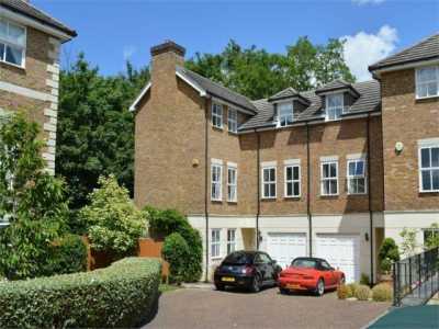 Home For Rent in Walton on Thames, United Kingdom