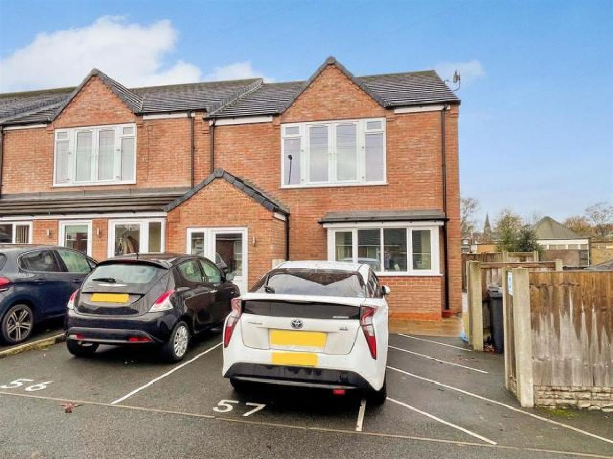 Picture of Apartment For Rent in Newcastle under Lyme, Staffordshire, United Kingdom