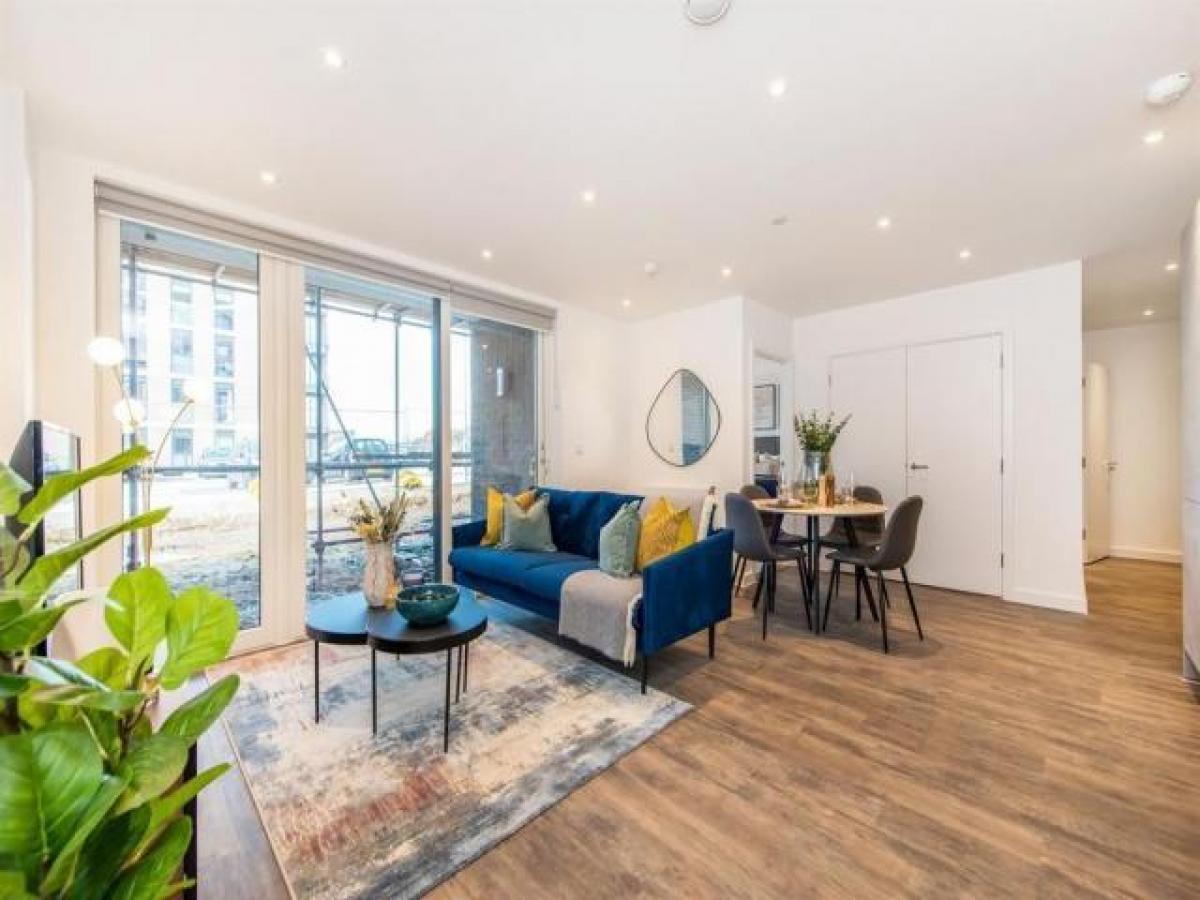 Picture of Apartment For Rent in Rainham, Kent, United Kingdom