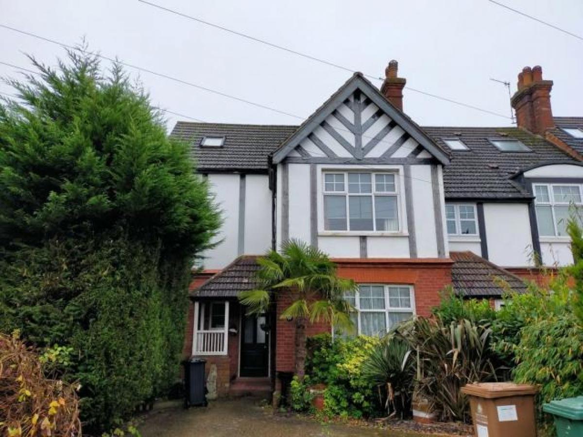Picture of Home For Rent in Redhill, Surrey, United Kingdom