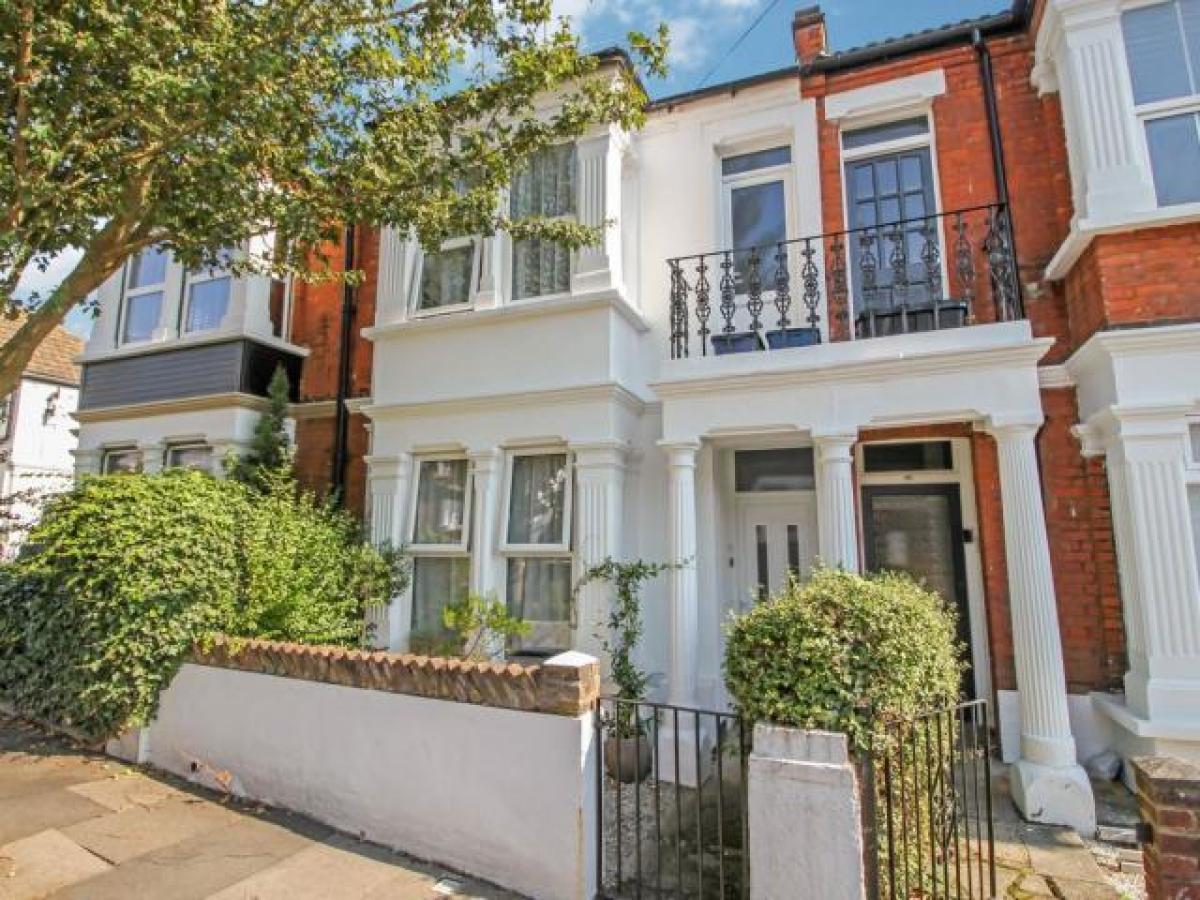 Picture of Apartment For Rent in Westcliff on Sea, Essex, United Kingdom