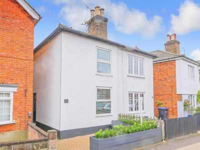 Apartment For Rent in Chertsey, United Kingdom