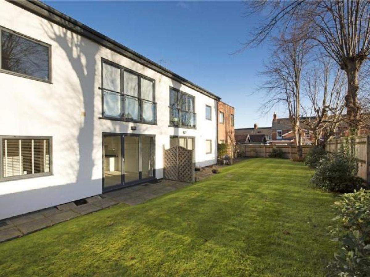 Picture of Apartment For Rent in Henley on Thames, Oxfordshire, United Kingdom