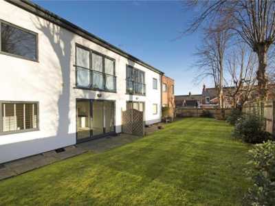 Apartment For Rent in 