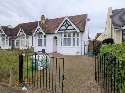 Bungalow For Rent in Ilford, United Kingdom