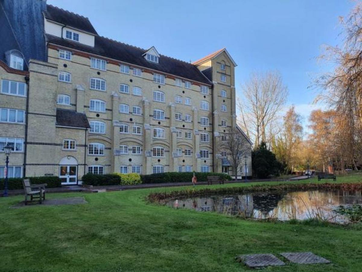 Picture of Apartment For Rent in Sawbridgeworth, Hertfordshire, United Kingdom