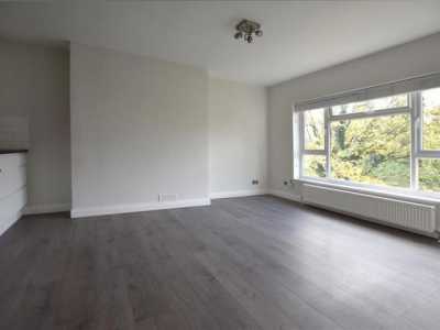 Apartment For Rent in Redhill, United Kingdom