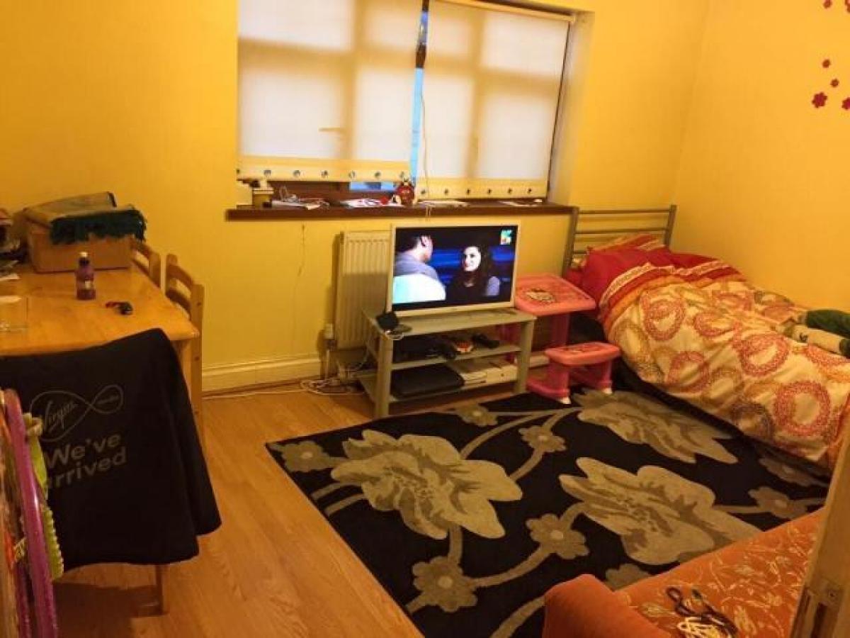 Picture of Apartment For Rent in Romford, Essex, United Kingdom