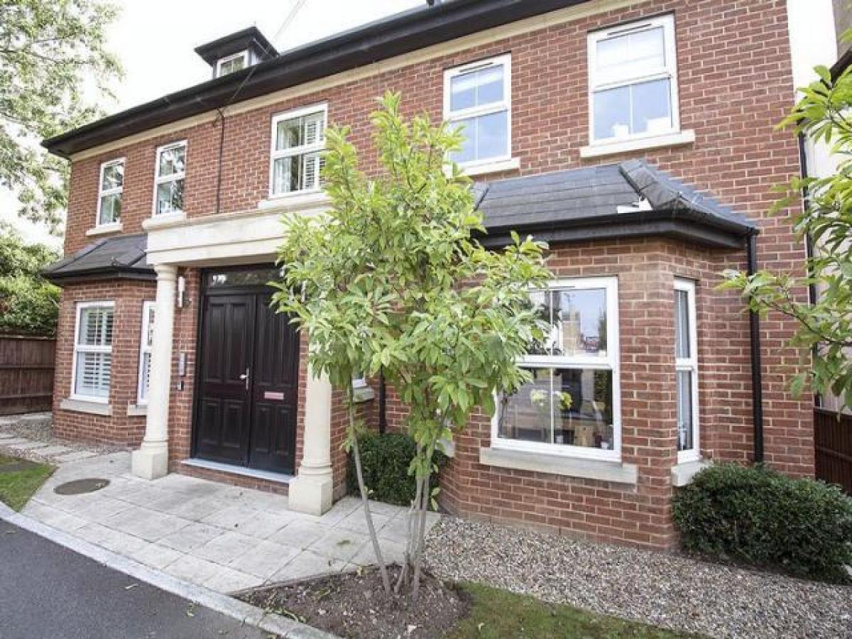 Picture of Apartment For Rent in Walton on Thames, Surrey, United Kingdom