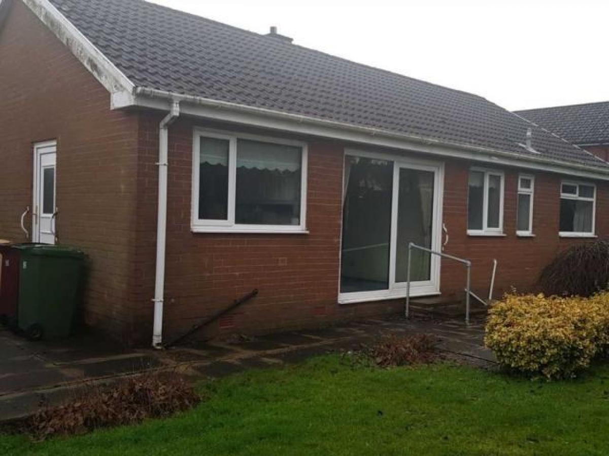 Picture of Bungalow For Rent in Bolton, Greater Manchester, United Kingdom