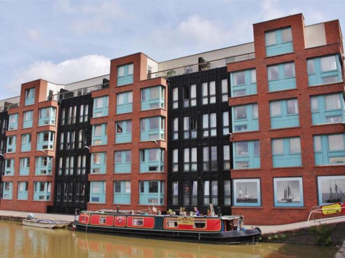 Picture of Apartment For Rent in Gloucester, Gloucestershire, United Kingdom