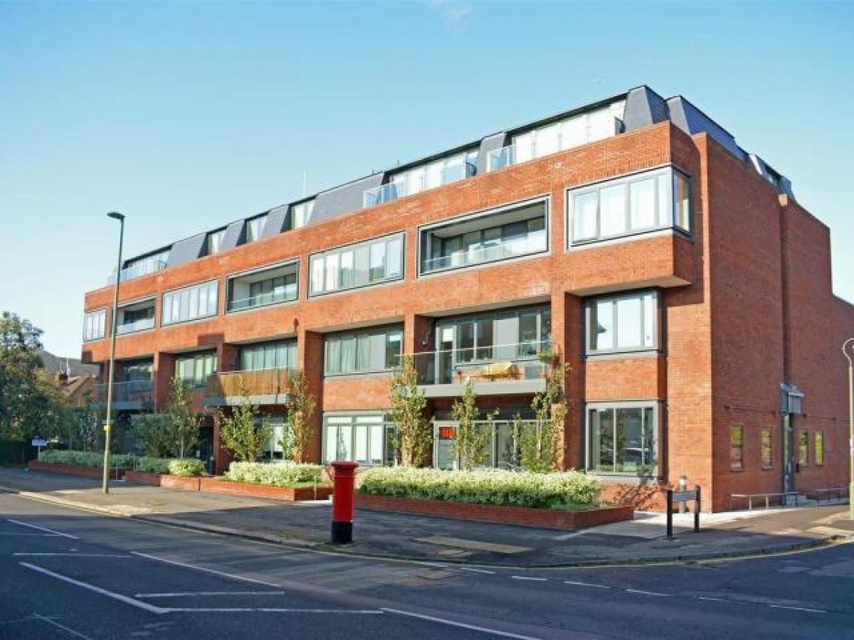 Picture of Apartment For Rent in Epsom, Surrey, United Kingdom
