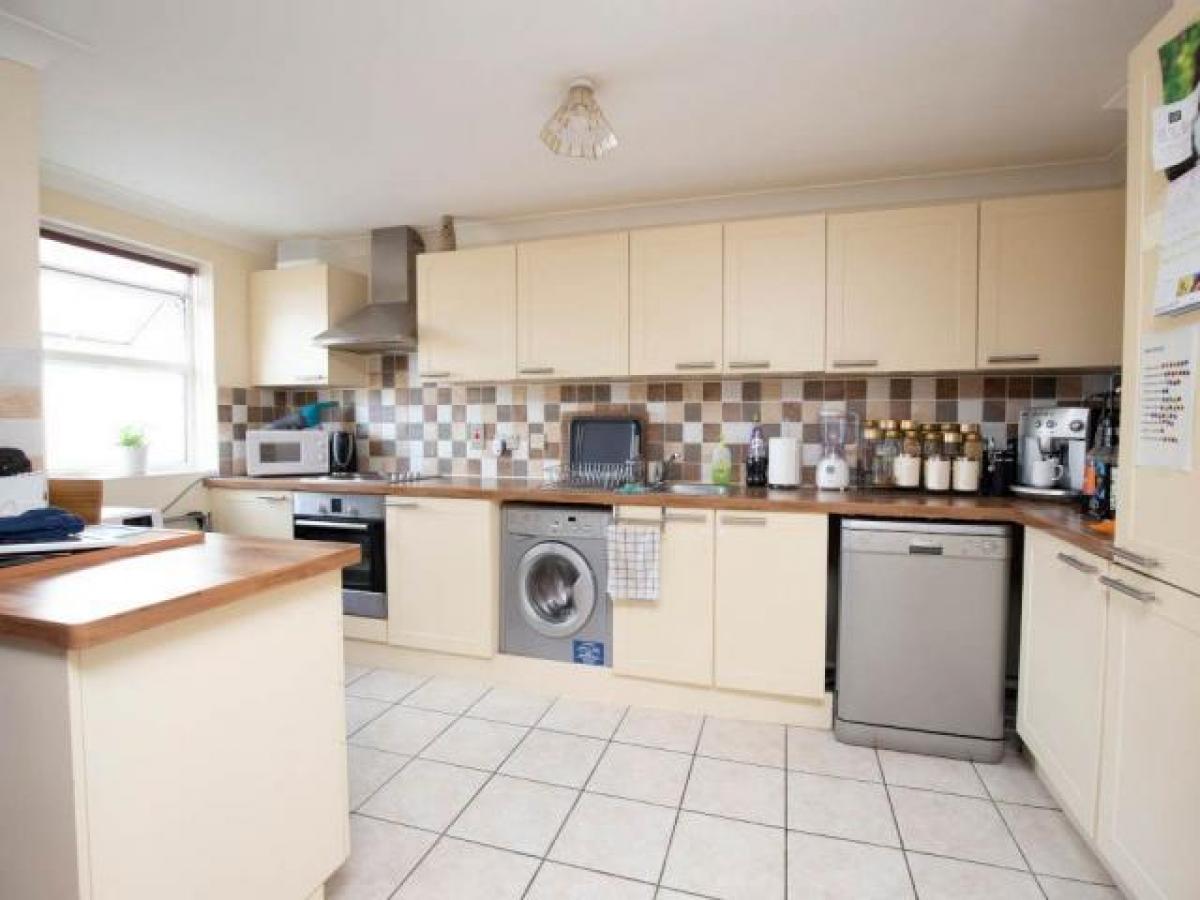 Picture of Apartment For Rent in Swindon, Wiltshire, United Kingdom