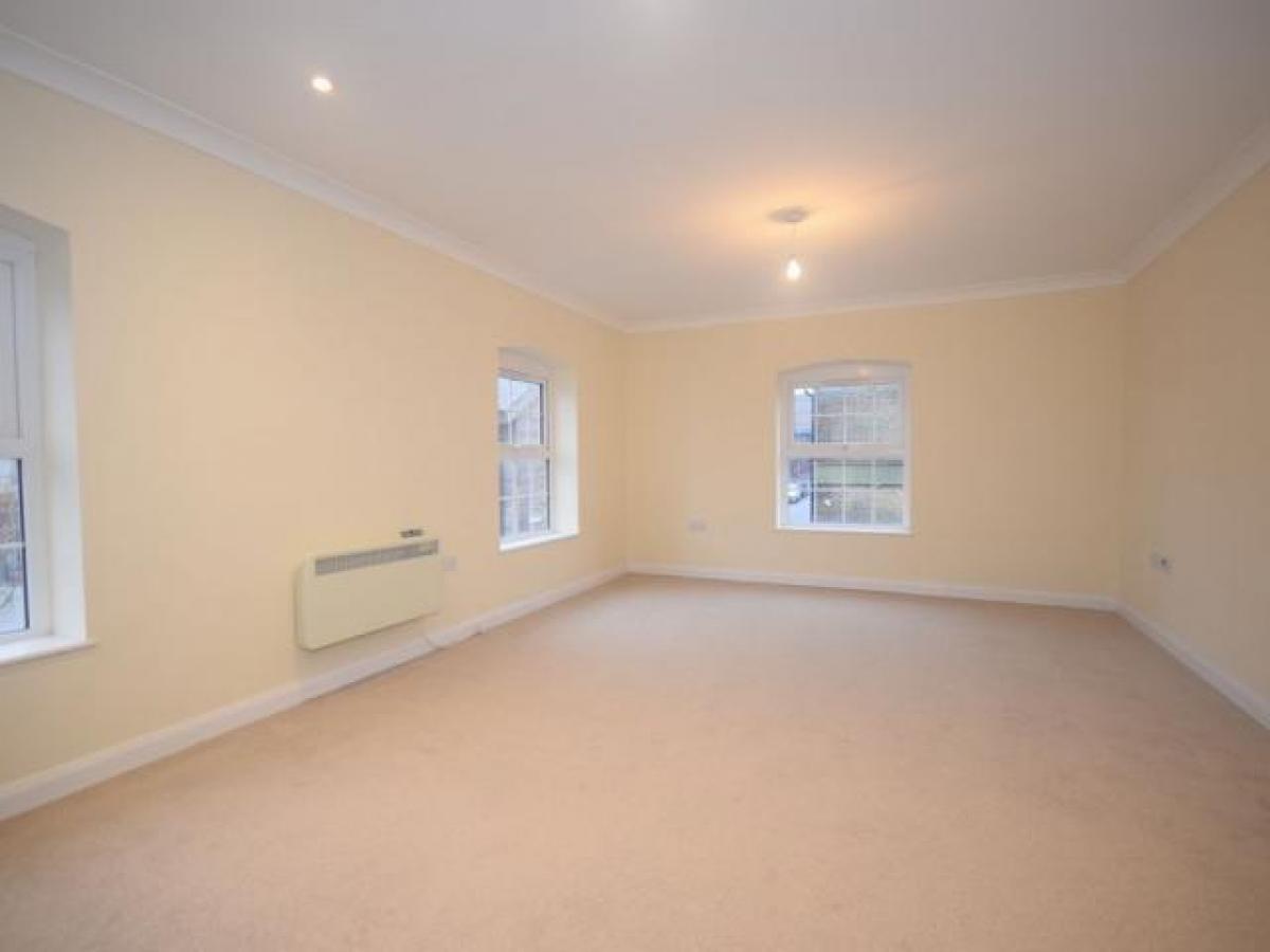 Picture of Apartment For Rent in Gravesend, Kent, United Kingdom