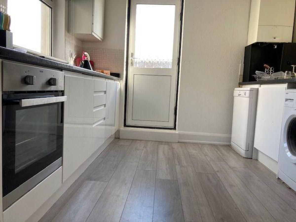 Picture of Apartment For Rent in Cirencester, Gloucestershire, United Kingdom