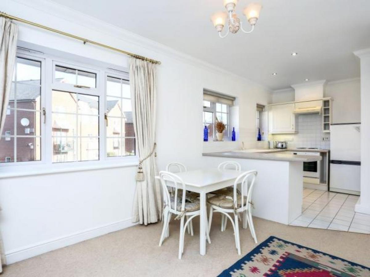 Picture of Apartment For Rent in Windsor, Berkshire, United Kingdom