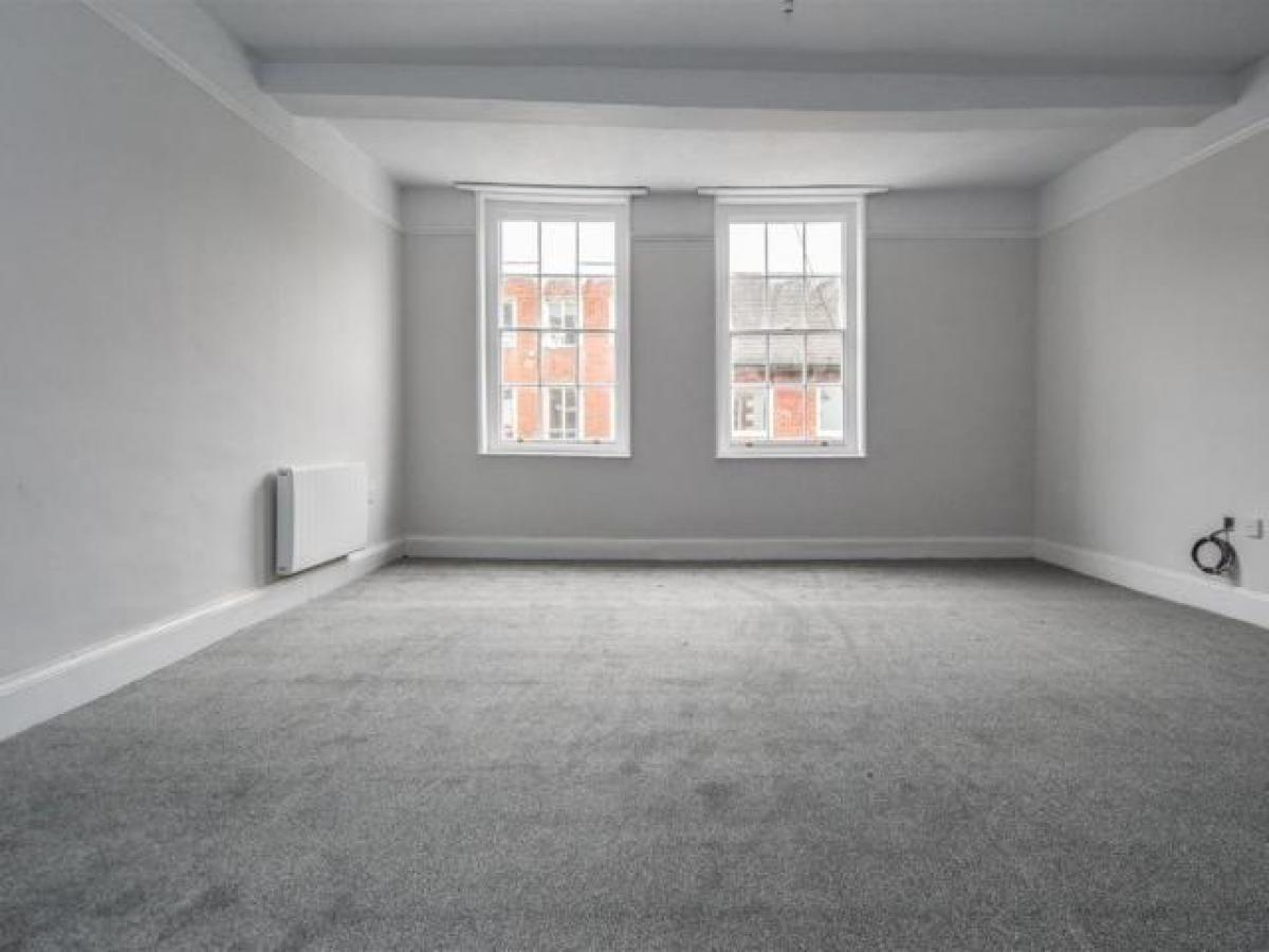 Picture of Apartment For Rent in Bromsgrove, Worcestershire, United Kingdom