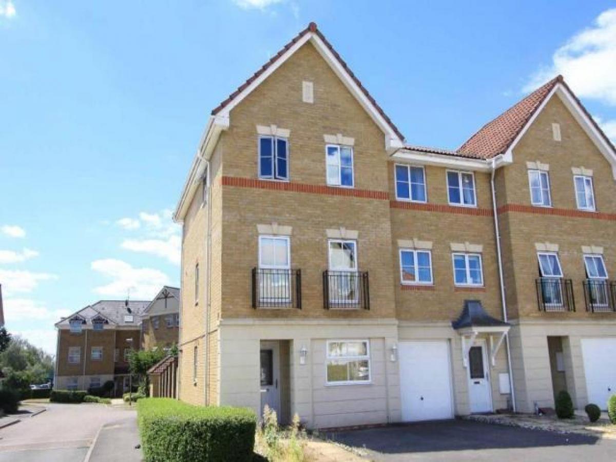 Picture of Home For Rent in Uxbridge, Greater London, United Kingdom