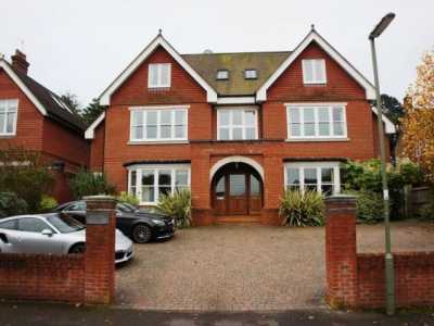 Apartment For Rent in Reigate, United Kingdom