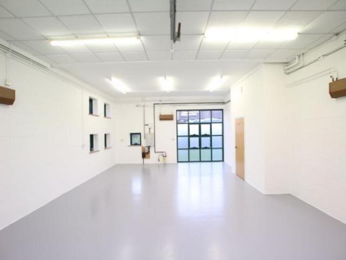 Picture of Office For Rent in Farnham, Surrey, United Kingdom