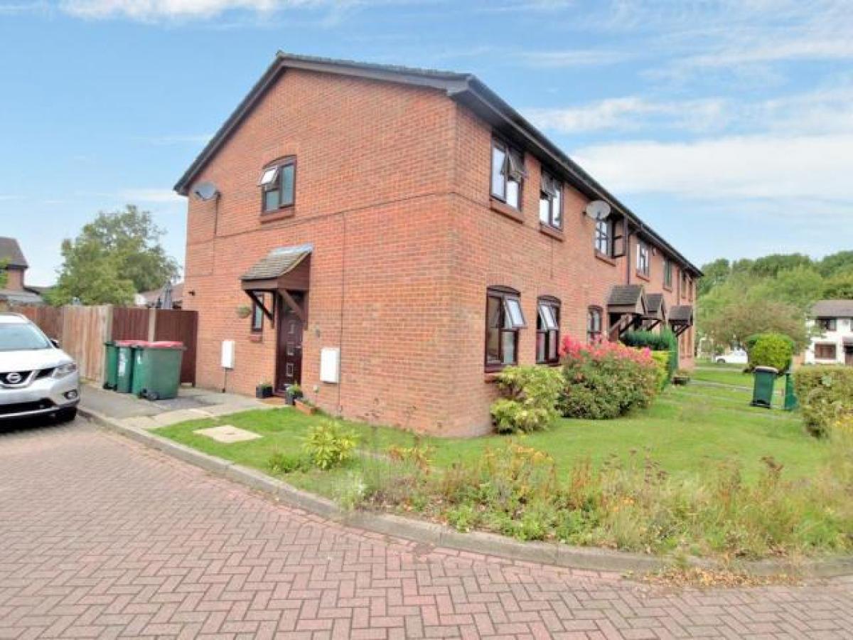 Picture of Home For Rent in Crawley, West Sussex, United Kingdom
