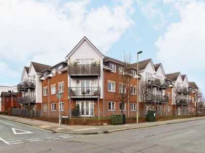 Apartment For Rent in Fleet, United Kingdom