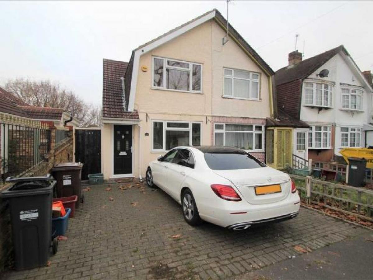 Picture of Home For Rent in Feltham, Northern Ireland, United Kingdom