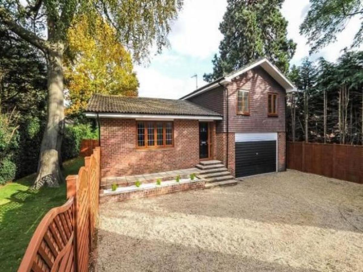 Picture of Home For Rent in Sandhurst, Berkshire, United Kingdom