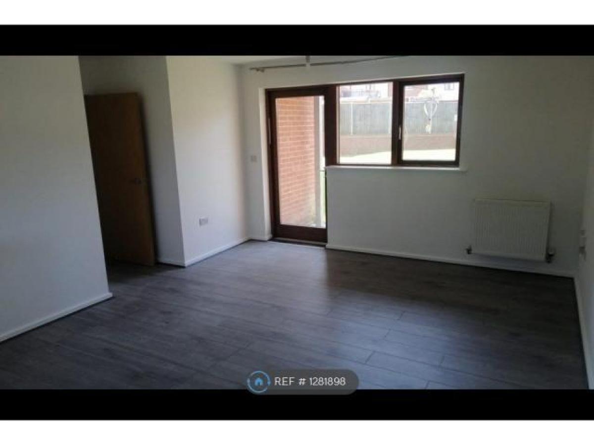 Picture of Apartment For Rent in Gravesend, Kent, United Kingdom