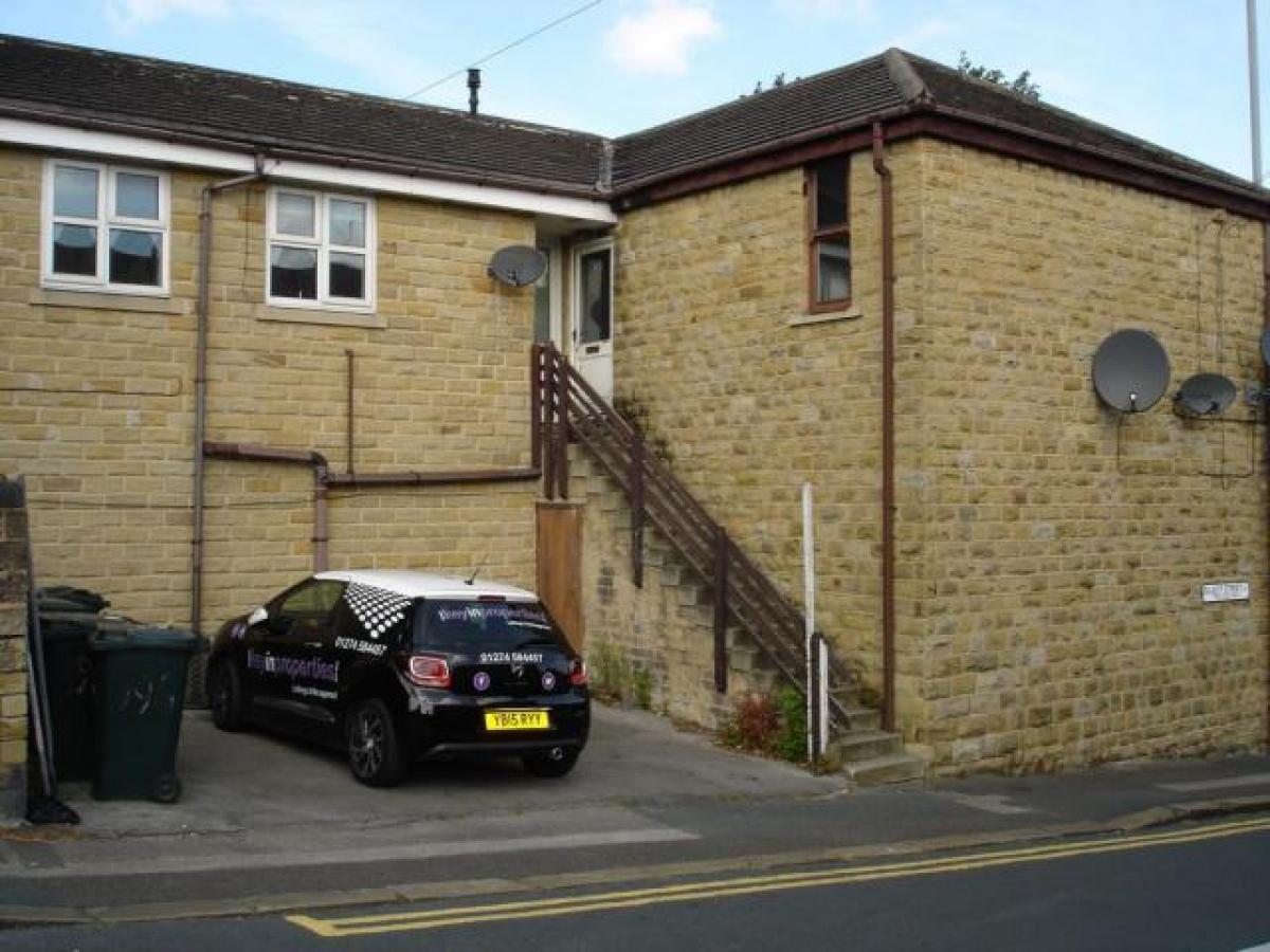 Picture of Apartment For Rent in Shipley, West Yorkshire, United Kingdom