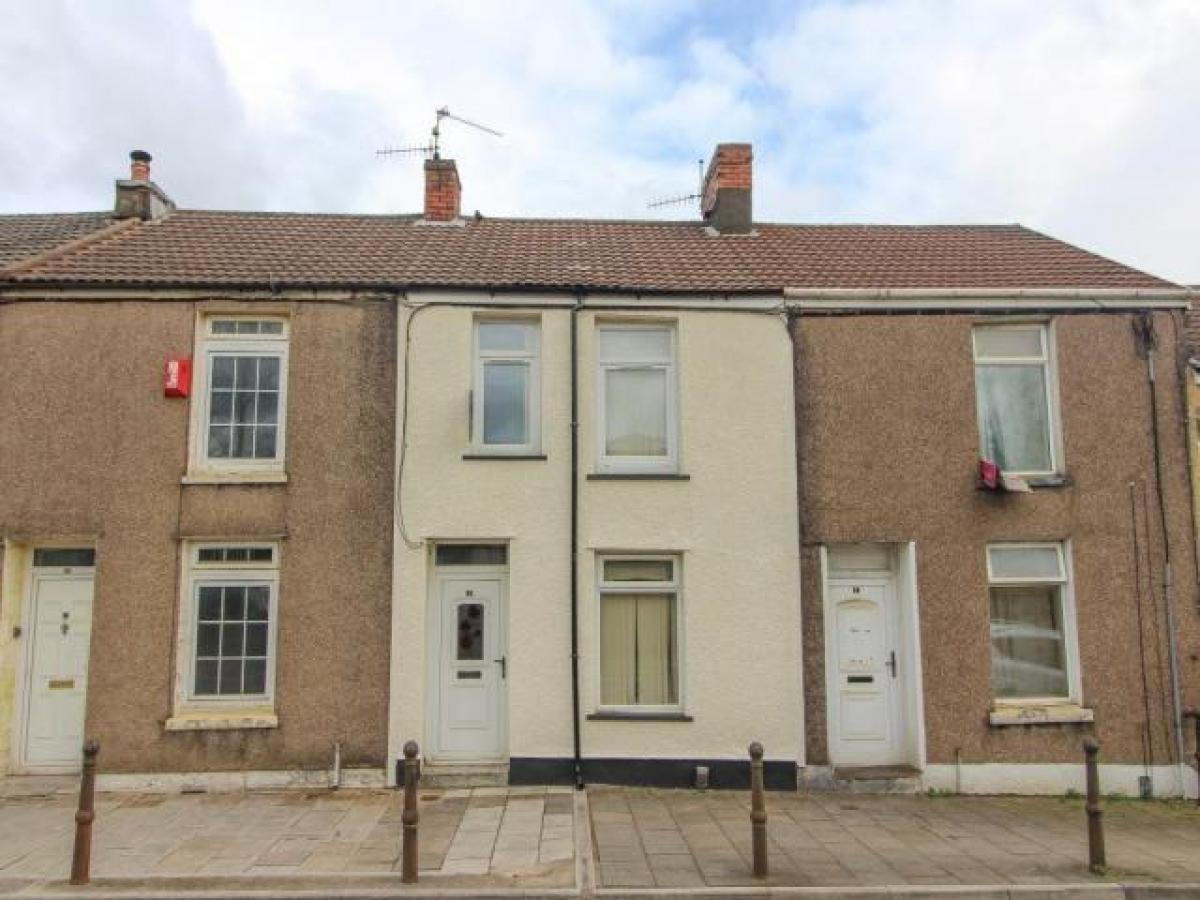 Picture of Apartment For Rent in Pontypridd, Mid Glamorgan, United Kingdom