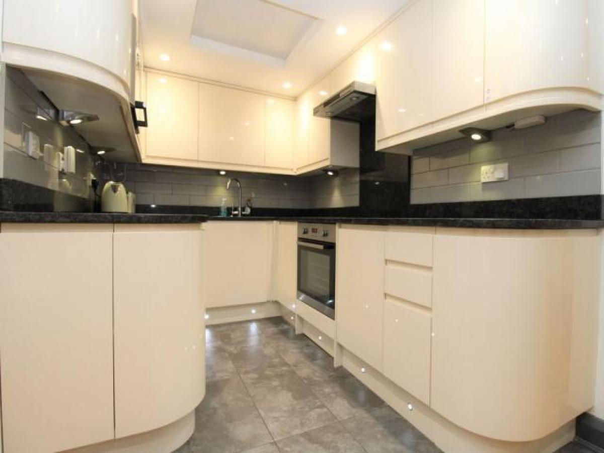 Picture of Apartment For Rent in Surbiton, Greater London, United Kingdom