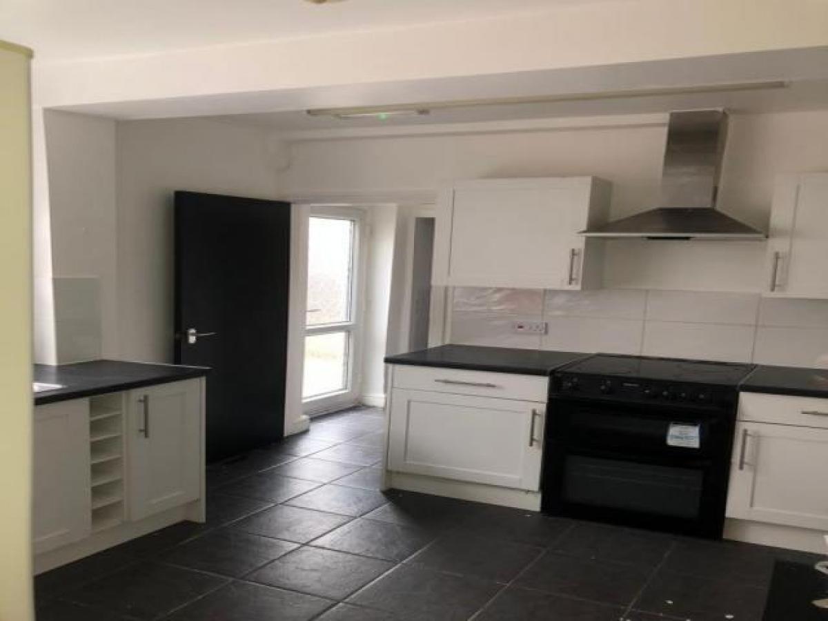 Picture of Home For Rent in Wolverhampton, West Midlands, United Kingdom