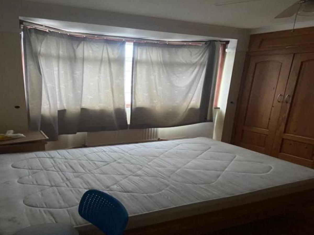 Picture of Home For Rent in Mitcham, Greater London, United Kingdom