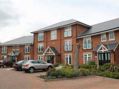 Apartment For Rent in Egham, United Kingdom