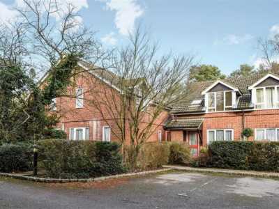 Apartment For Rent in Crowthorne, United Kingdom