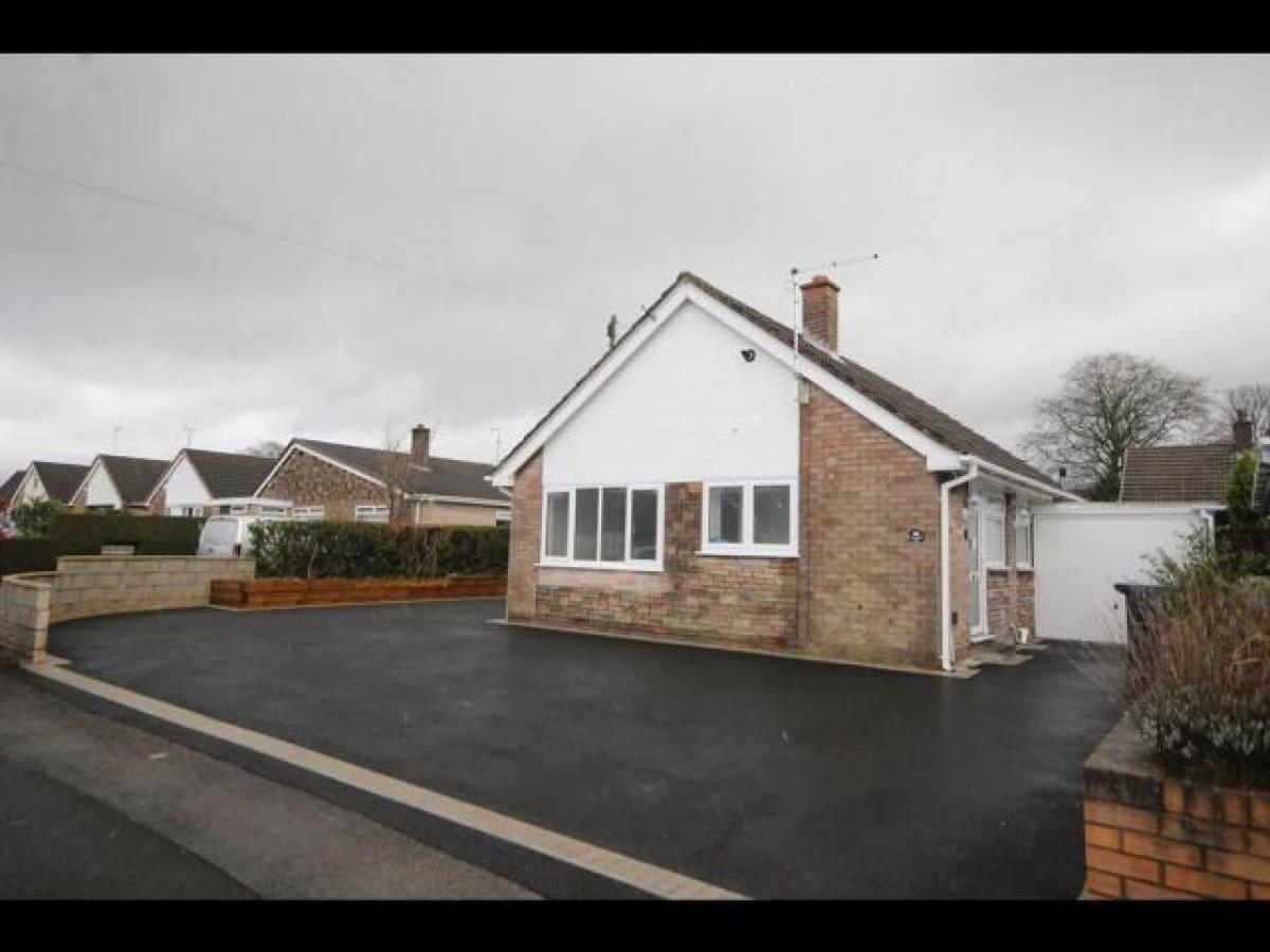 Picture of Bungalow For Rent in Stoke on Trent, Staffordshire, United Kingdom