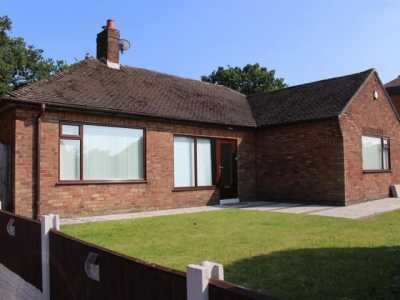 Bungalow For Rent in Prescot, United Kingdom