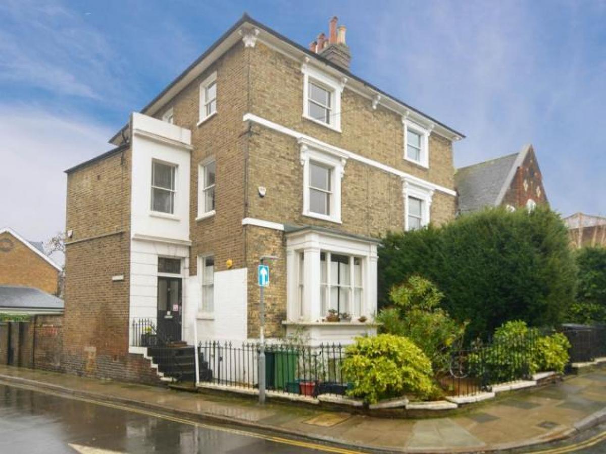 Picture of Apartment For Rent in Richmond, Greater London, United Kingdom