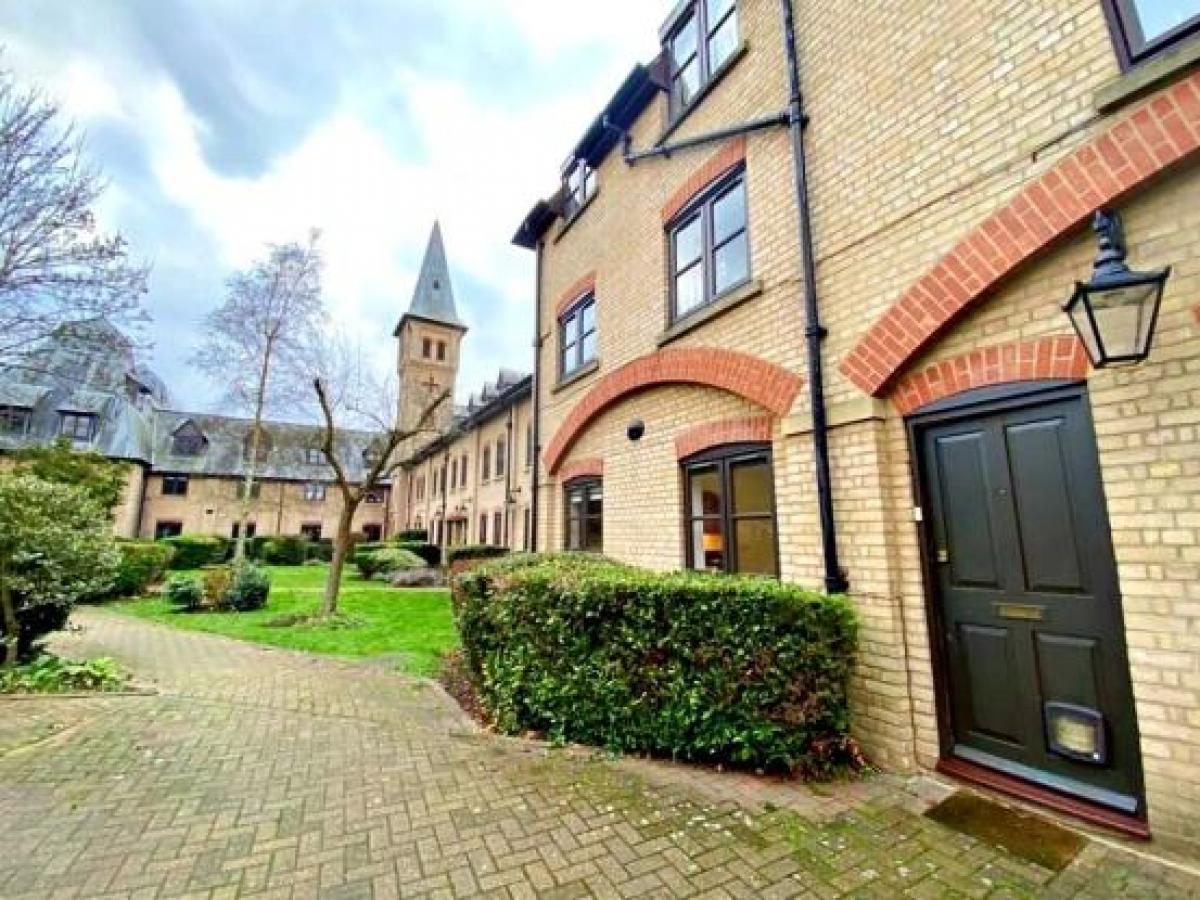 Picture of Apartment For Sale in Ware, Hertfordshire, United Kingdom