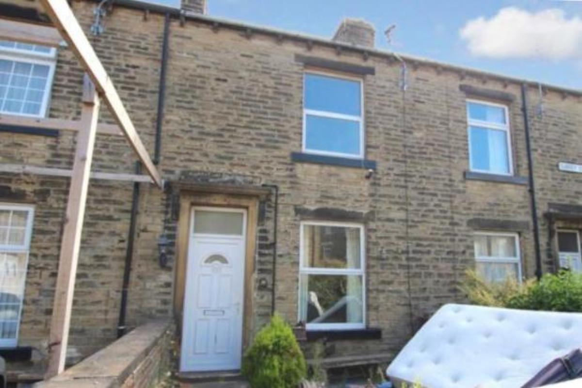 Picture of Home For Sale in Halifax, West Yorkshire, United Kingdom
