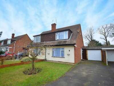 Home For Rent in Camberley, United Kingdom