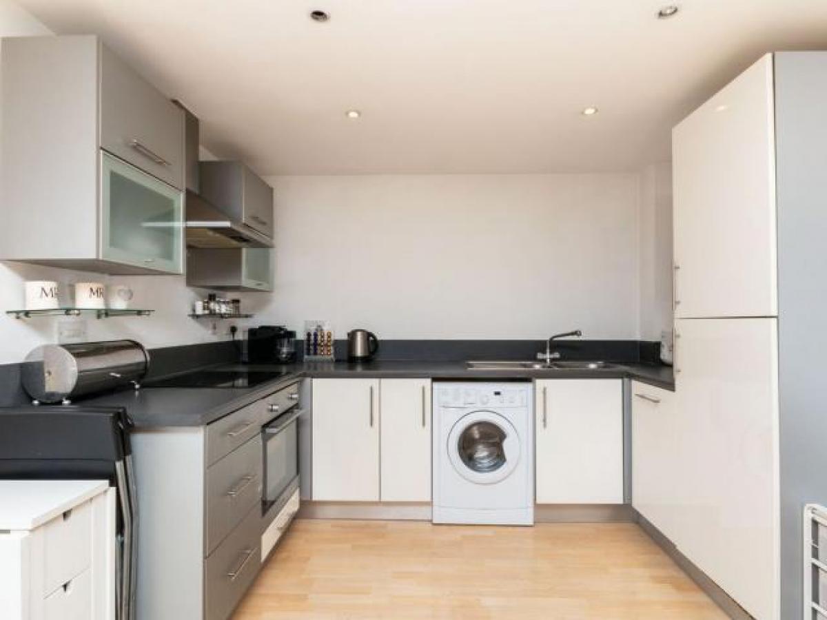 Picture of Apartment For Rent in Basingstoke, Hampshire, United Kingdom