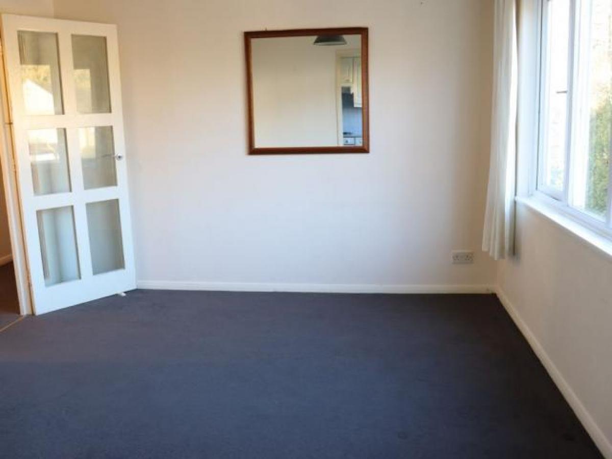 Picture of Apartment For Rent in Woking, Surrey, United Kingdom