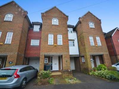 Home For Rent in Farnham, United Kingdom