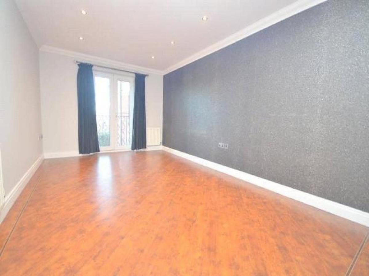 Picture of Apartment For Rent in Romford, Essex, United Kingdom