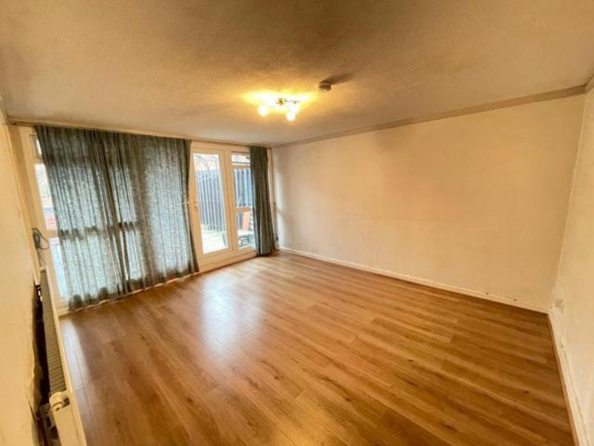 Picture of Apartment For Rent in Mitcham, Greater London, United Kingdom