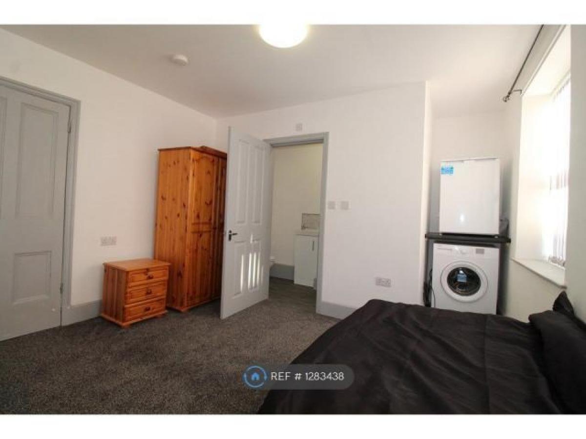 Picture of Apartment For Rent in Widnes, Cheshire, United Kingdom