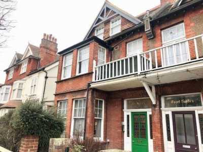Apartment For Rent in Hove, United Kingdom